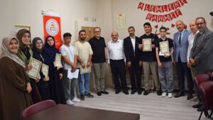 Giresun’da umre ödüllü bilgi yarışması ödülleri verildi