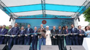 Restorasyonu tamamlanan Selimiye Camii yeniden ibadete açıldı