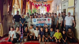 Suşehri'de hafızlık öğrencileri gezide buluştu