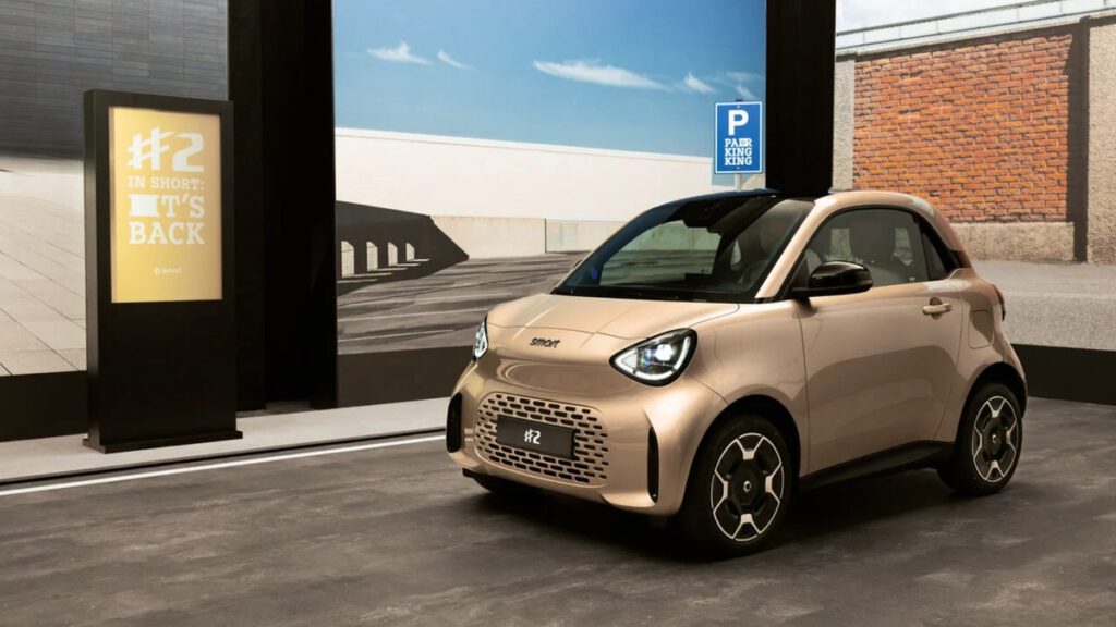 Smart Fortwo Elektrikle Geri Döndü: Smart #2'nin Avrupa Fiyatı Belli Oldu